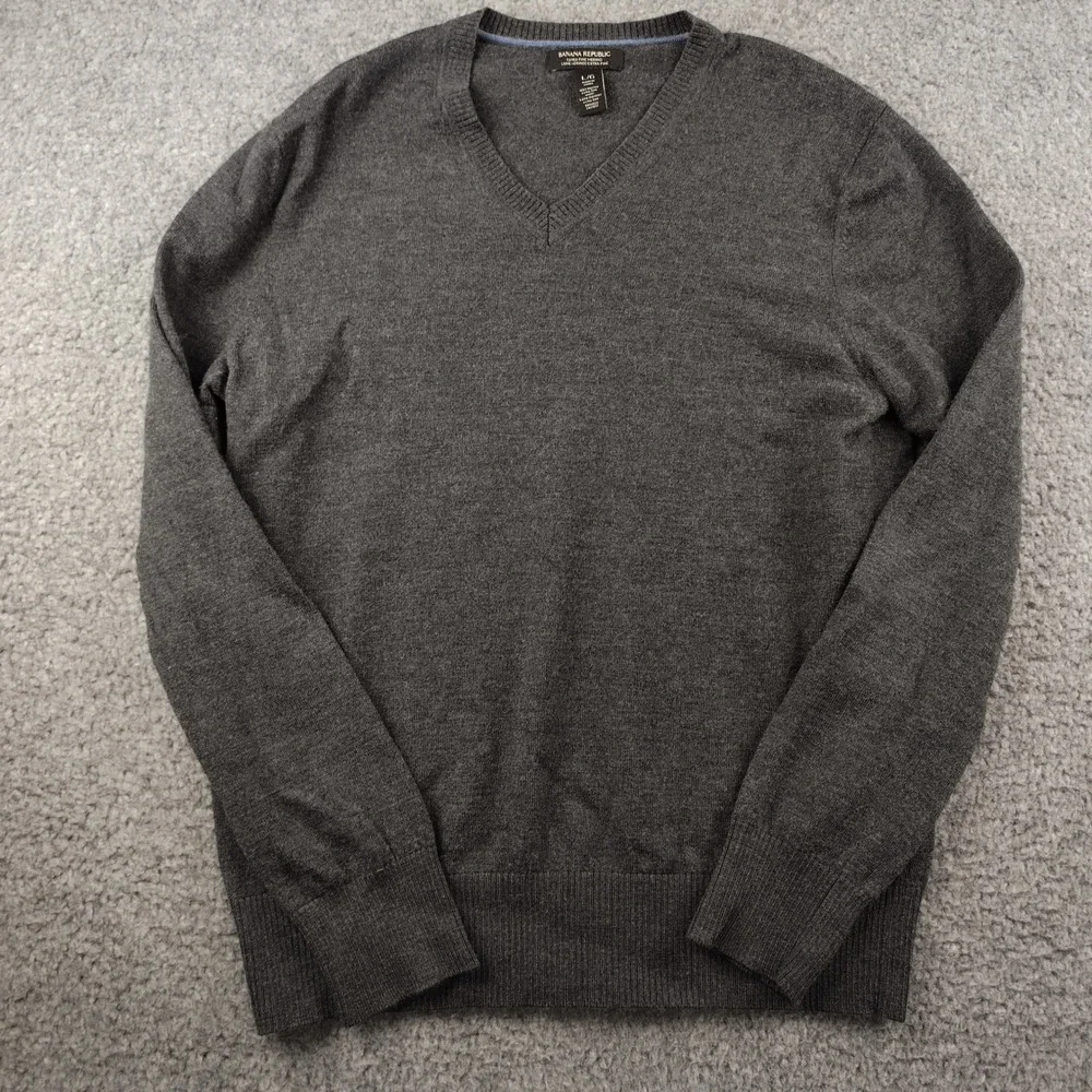 Banana Republic Wool Sweater Mens Large SLim Extra Fine Merino Gray V-Neck EUC